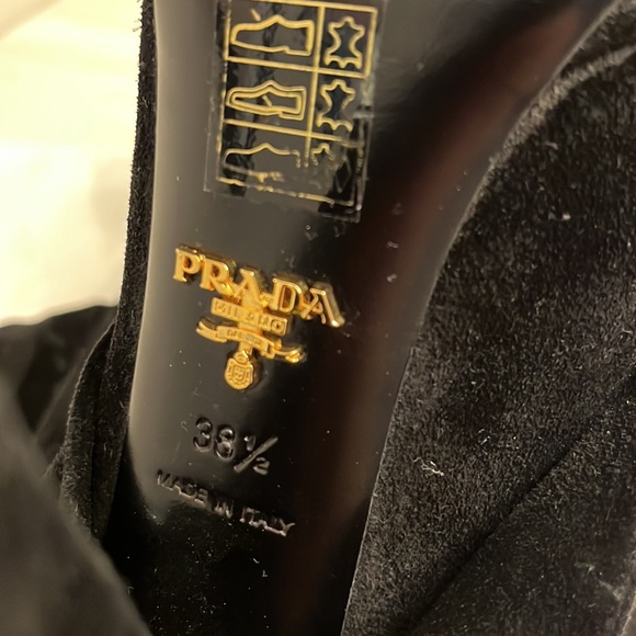 Prada black suede convertible fold down bootie. Size 38.5 (euro)/ size 8.5 (USA) - Picture 9 of 9